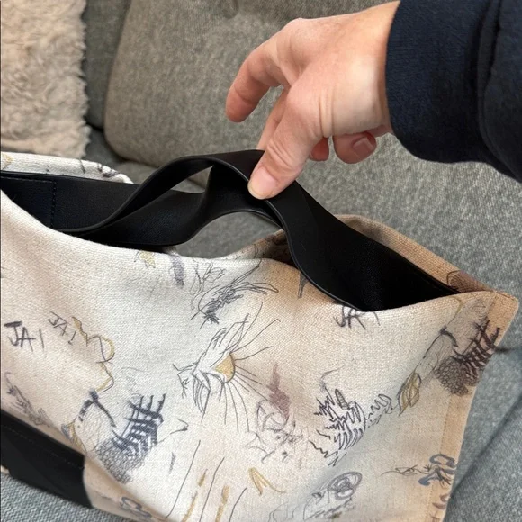 Adolfo Dominguez NWT linen canvas clutch handbag in cream with abstract designs - Picture 4 of 7